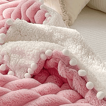 Couverture "Toscane" en Fausse Fourrure de Lapin – Rose Tendre Couverture chambre, Couvertures, Couvertures adulte, Couvertures enfant, linge de lit