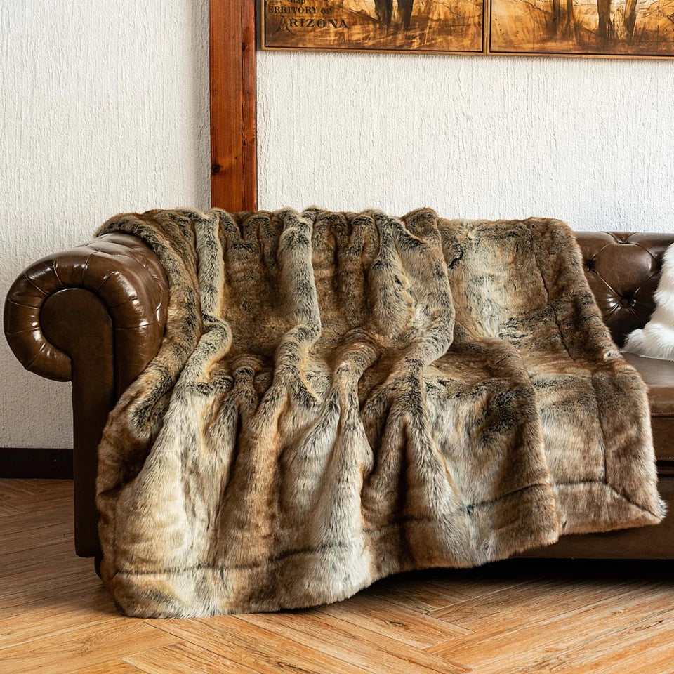 Plaid et Couverture Luxueuse en Fausse Fourrure - Imitation Fourrure de Loup Couverture chambre, Couvertures, Couvertures adulte, linge de lit