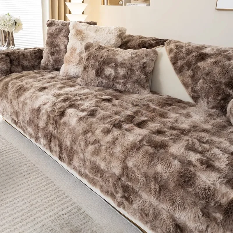 Housse de canapé élégante en fausse fourrure de lapin couleur marron pour un intérieur chic et tendre